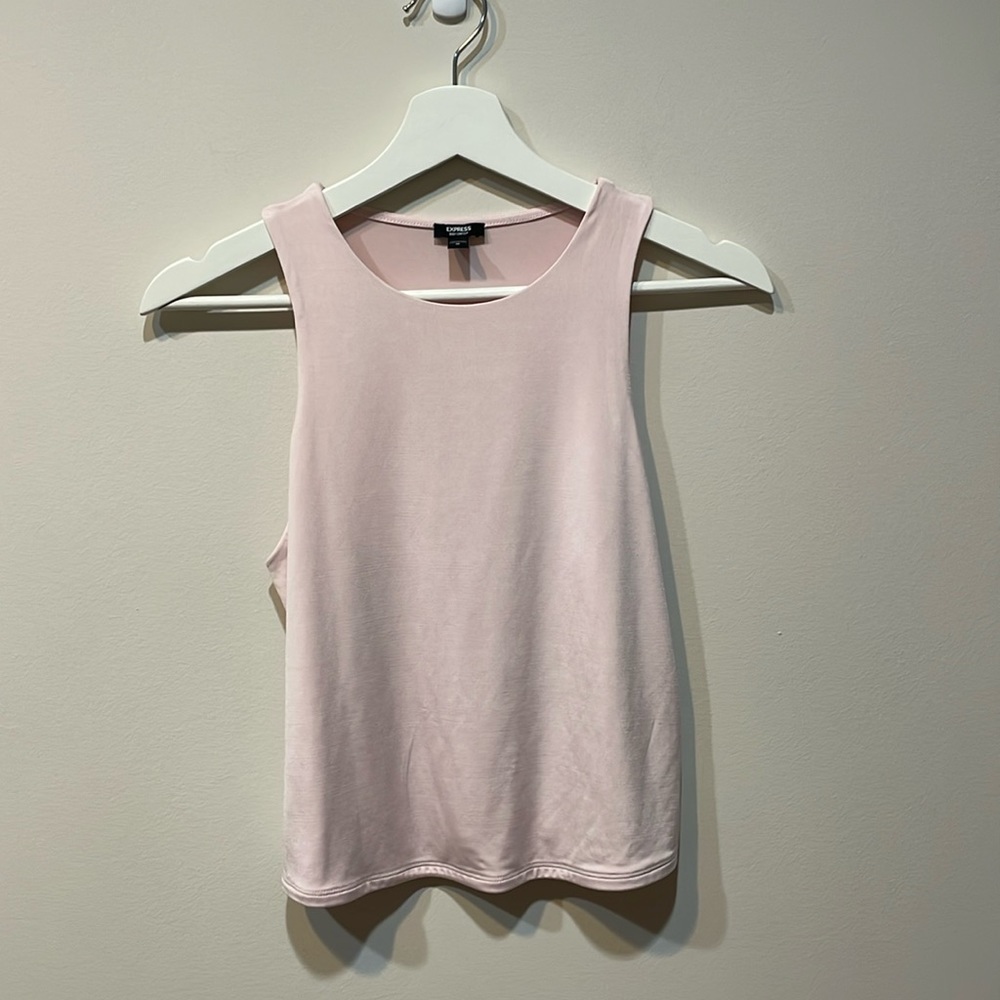Body contour crop